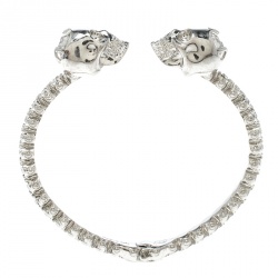 مملوكة مسبقًا Alexander McQueen Twin Crystal Embedded Skull Silver Tone Open Cuff Bracelet