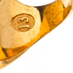 Pre Owned Alexander McQueen Grey Skull Plexi Punk Gold Tone Cocktail Ring Size 53