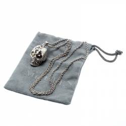 Pre Owned Alexander McQueen Crystal Embedded Silver Tone Skull Pendant Necklace
