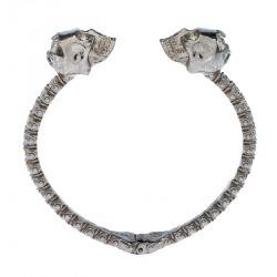 مملوكة مسبقًا Alexander McQueen Twin Crystal Embedded Skull Silver Tone Open Cuff Bracelet