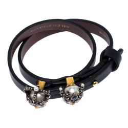 مملوكة مسبقًا Alexander McQueen Black Leather King & Queen Skull Double Tour Bracelet