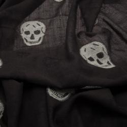 مملوكة مسبقًا Alexander McQueen Black Silk Blend Skull Square Scarf