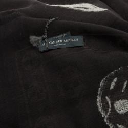 مملوكة مسبقًا Alexander McQueen Black Silk Blend Skull Square Scarf