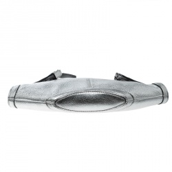 مملوكة مسبقًا Alexander McQueen Metallic Silver Leather Small De Manta Clutch