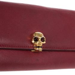 مملوكة مسبقًا Alexander McQueen Red Leather Skull Continental Wallet