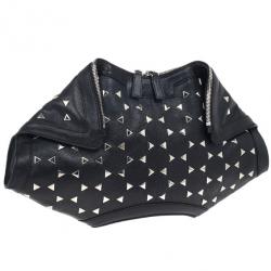 مملوكة مسبقًا Alexander McQueen Black Optical Stud Demanta Clutch