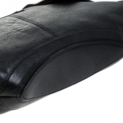 مملوكة مسبقًا Alexander McQueen Black Leather Medium De Manta Clutch