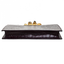 مملوكة مسبقًا Alexander McQueen Crocodile Embossed Leather Skull Knuckle Flat Clutch