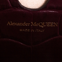 مملوكة مسبقًا Alexander McQueen Crocodile Embossed Leather Skull Knuckle Flat Clutch