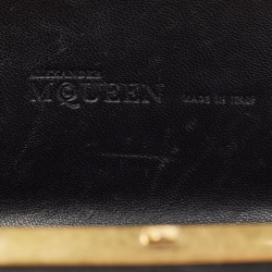 Pre Owned حقيبة كلاتش أليكساندر ماكوين صندوق جمجمة جلد لامعة سوداء