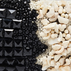 Alexander McQueen Black/Beige Beads Embellished Skull Box Clutch