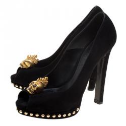 Pre Owned Alexander McQueen Black Suede Skull Embellished Peep Toe Pumps Size 39