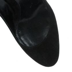 مملوكة مسبقًا Alexander McQueen Black Suede Armadillo Wedge Pumps Size 40