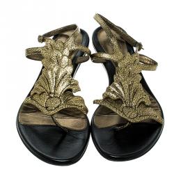 Pre Owned Alexander McQueen Gold Leather Flat Sandals Size 40.5
