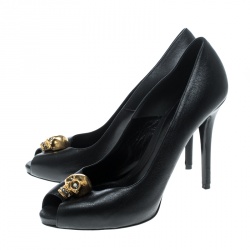 Alexander McQueen Black Leather Crystal Embellished Skull Detail Peep Toe Platform Pumps Size 38.5