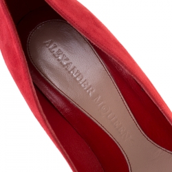 Pre Owned Alexander McQueen Red Suede Pointed Toe Pumps Size 39