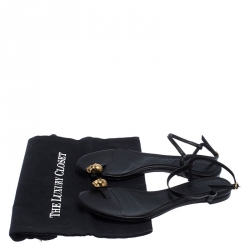 Pre Owned Alexander McQueen Black Leather Skull Toe Ring Sandals Size 37