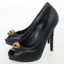 Pre Owned Alexander McQueen Studded Leather Skull Peep Toe Pumps Size 37.5