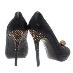 مملوكة مسبقًا حذاء اليكساندر ماكوين أسود مرصع وبجمجمة على المقدمة مقاس 41