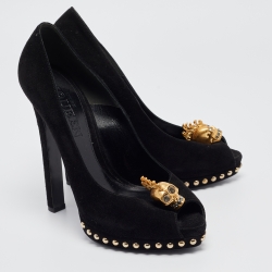 Pre Owned Alexander McQueen Black Suede Skull Embellished Peep Toe Pumps Size 40