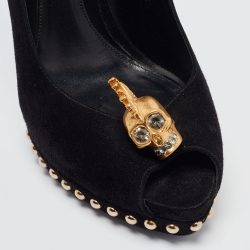 Pre Owned Alexander McQueen Black Suede Skull Embellished Peep Toe Pumps Size 40