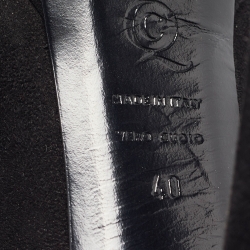 Pre Owned Alexander McQueen Black Suede Skull Embellished Peep Toe Pumps Size 40