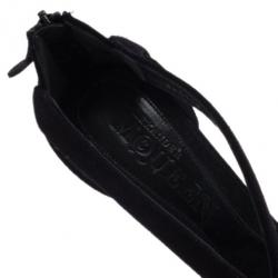 Pre Owned صندل اليكساندر مكوين أرماديلو مرصع جلد أسود مدبوغ مقاس 40