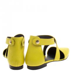 Alexander Wang Fluorescent Yellow Lizard Embossed Leather Tabea Cross Strap Flat Sandals Size 39.5
