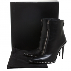 Pre Owned بوت للكاحل أليكساندر وانغ ماغداليندا جلد أسود مثقب مقاس 37