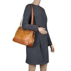 Pre Owned Alviero Martini 1A Classe Brown Geo Print Coated Canvas Tote