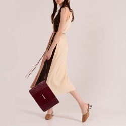 مملوكة مسبقًا Balenciaga Red Croc Embossed Leather Flat Zip Pouch