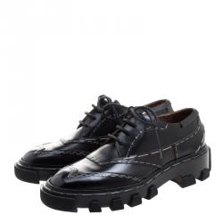 مملوكة مسبقًا حذاء ديربي بالنسياغا جلد أسود بخياطة علوية نعل سميك مقاس 38