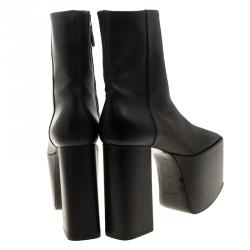 Pre Owned بوت للكاحل بالنسياغا جلد أسود كعب مربع نعل سميك مقاس 37