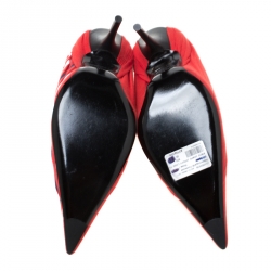 Pre Owned حذاء كعب عالي بالنسياغا مقدمة مدببة شعار سكين جلد وقماش أحمر مقاس 38