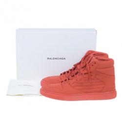 مملوكة مسبقًا حذاء بالنسيياغا أحمر مخرم عنق مرتفع رياضي مقاس 45