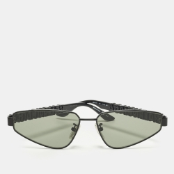 مملوكة مسبقًا Balenciaga Black BB0107S Logo Cat Eye Sunglasses