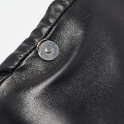 مملوكة مسبقًا Balenciaga Black Quilted Leather Touch Puffy Clutch