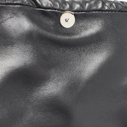 مملوكة مسبقًا Balenciaga Black Quilted Leather Touch Puffy Clutch