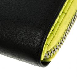 Pre Owned Balenciaga Black/Neon Green Leather Papier Zip Compact Wallet