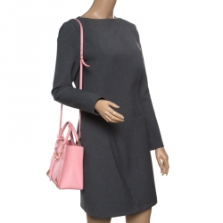 مملوكة مسبقًا Balenciaga Pink Leather Mini Metallic Papier A4 Top Handle Bag