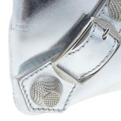 Pre Owned Balenciaga Silver Laminated Calfskin Giant 21 Envelope Clutch