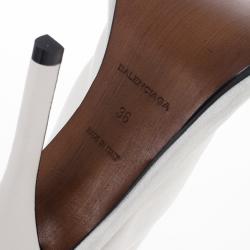 مملوكة مسبقًا Balenciaga White Leather Glove Open Toe Sandals Size 36