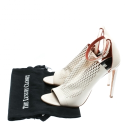 مملوكة مسبقًا Balenciaga Blush Pink Laser Cut Leather Glove Sandals Size 41