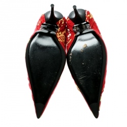 Pre Owned حذاء كعب عالي بالنسياغا مقدمة مدببة قماش مطبوع أحمر مقاس 38