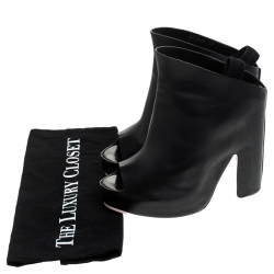 Pre Owned صندل سلايد بالنسياغا مقدمة مفتوحة نعل سميك جلد أسود مقاس 38