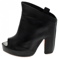 Pre Owned صندل سلايد بالنسياغا مقدمة مفتوحة نعل سميك جلد أسود مقاس 38