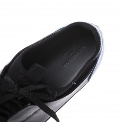 مملوكة مسبقًا حذاء رياضي بالنسياغا ريس رانر سويدي وشبك وجلد أسود مقاس 39