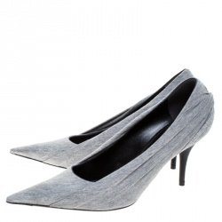 Pre Owned حذاء كعب عالي بالنسياغا قماش رصاصي مقدمة مدببة مقاس 37.5