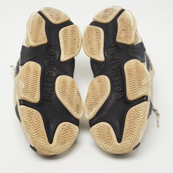 مملوكة مسبقًا Balenciaga Grey Mesh and Leather Triple S Sneakers Size 37