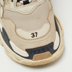 مملوكة مسبقًا Balenciaga Grey Mesh and Leather Triple S Sneakers Size 37